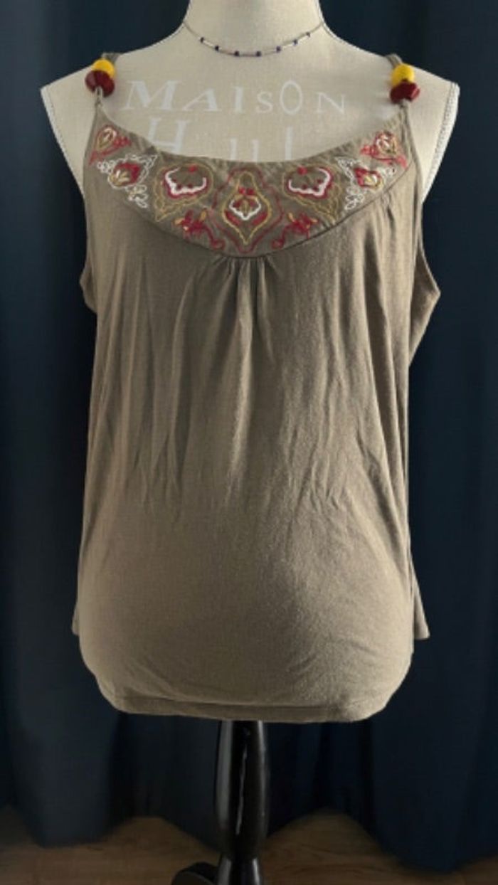 Blouse débardeur kaki avec perles epaules taille 42 XL CAMAIEU