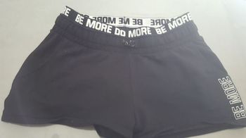 Short noir Taille L kiabi