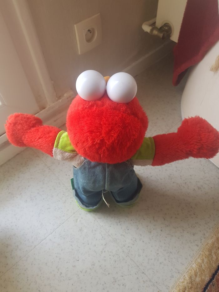 Peluche Interactive Elmo Farceur - photo numéro 2