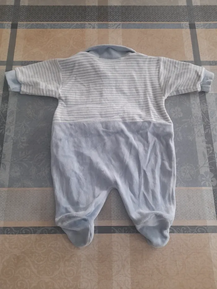 Lot de pyjamas - photo numéro 4