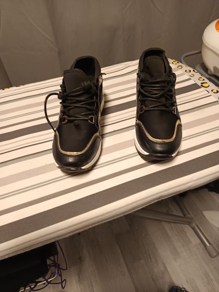 Chaussures femme très bon état  10€ la paire