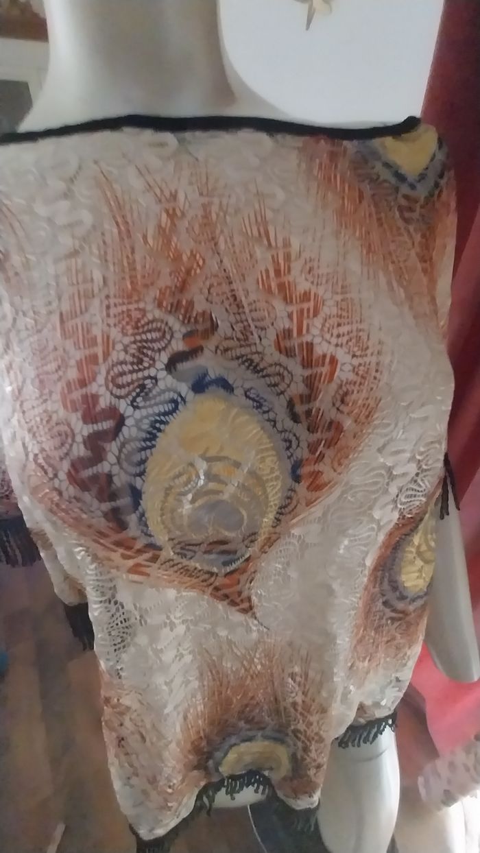 Top poncho broderie neuf taille S/M - photo numéro 7