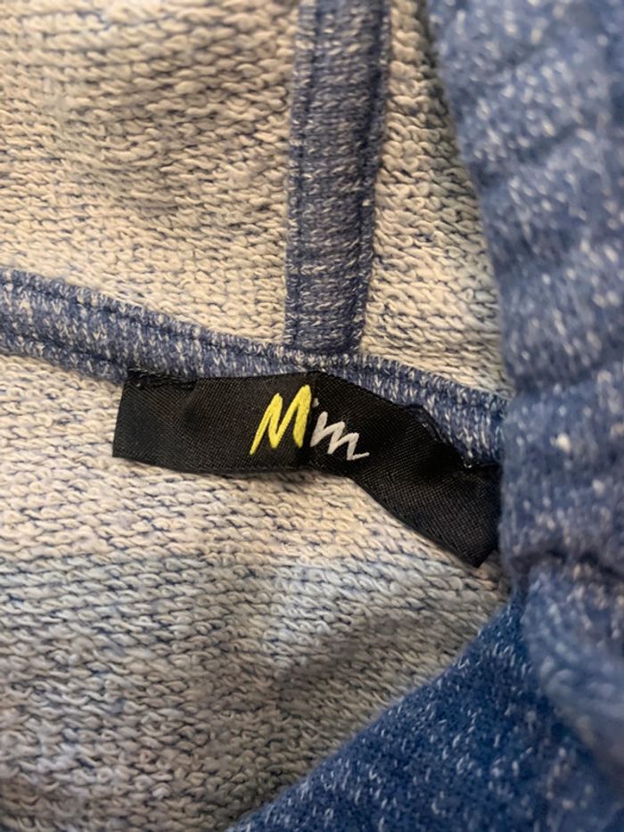 Sweat-shirt à capuche en bon état - photo numéro 4