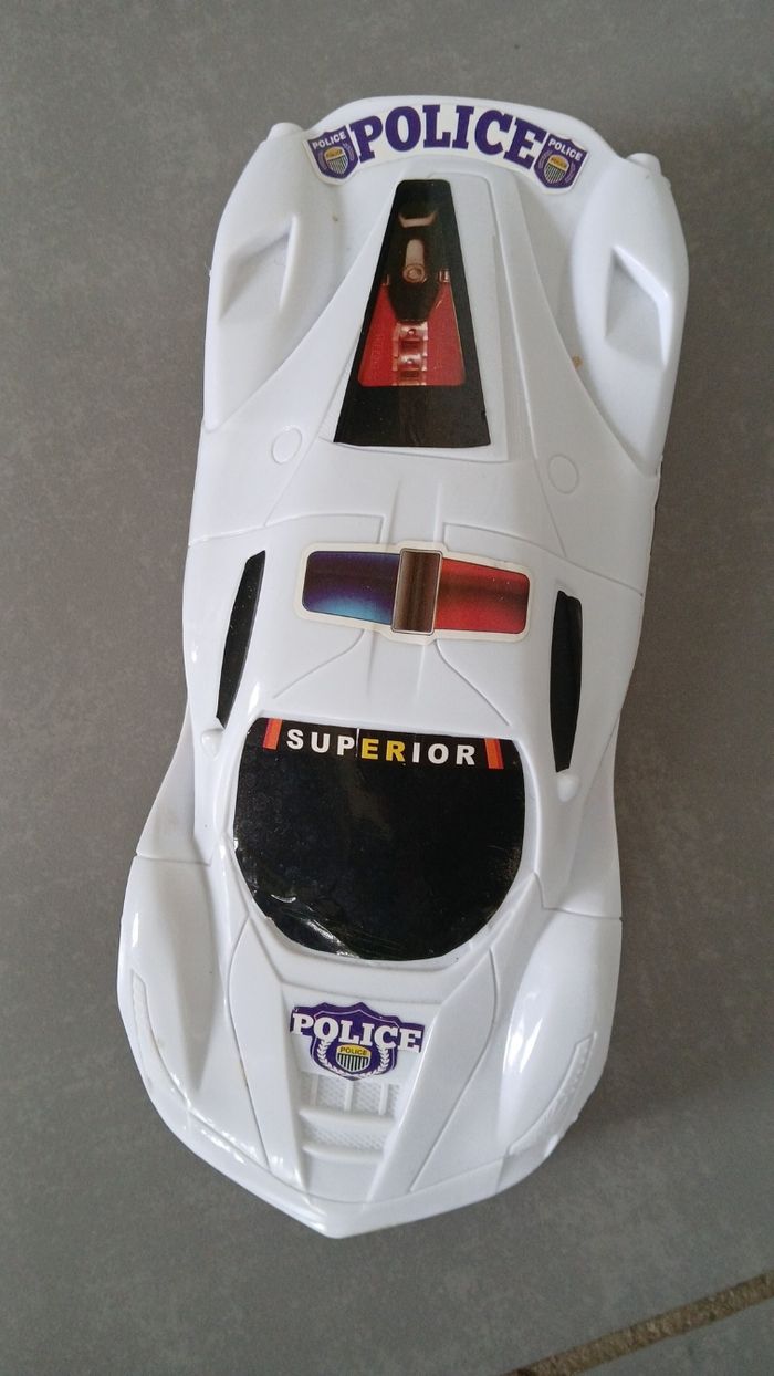 Voiture police - photo numéro 4