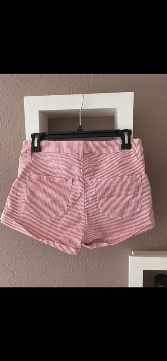 Short H&M talle 38 - photo numéro 2
