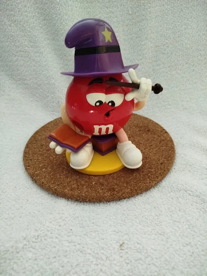 Figurine M&M's rouge
