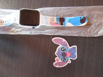 Montre numérique / digitale Stitch neuve