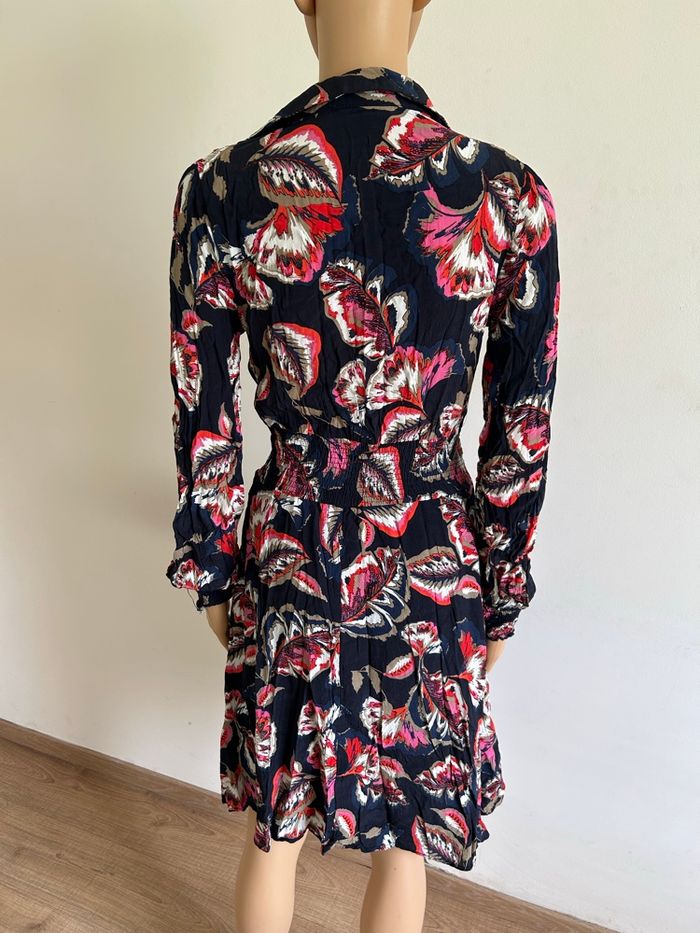 Robe bleue marine et fleurie Morgan taille 36 jamais portée - photo numéro 5