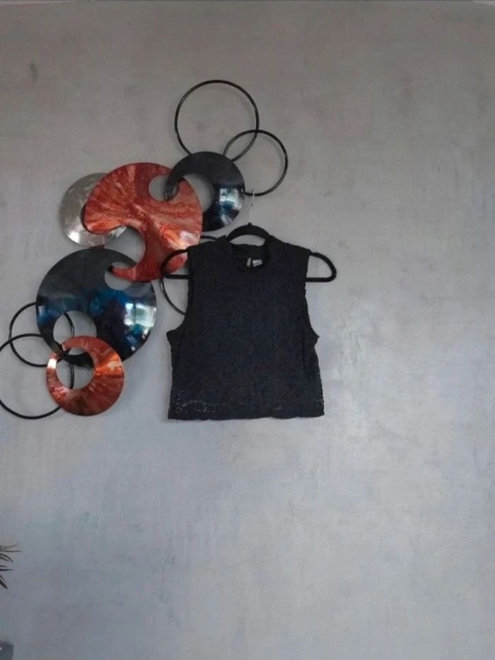 Crop top dentelle noire H&M - photo numéro 2