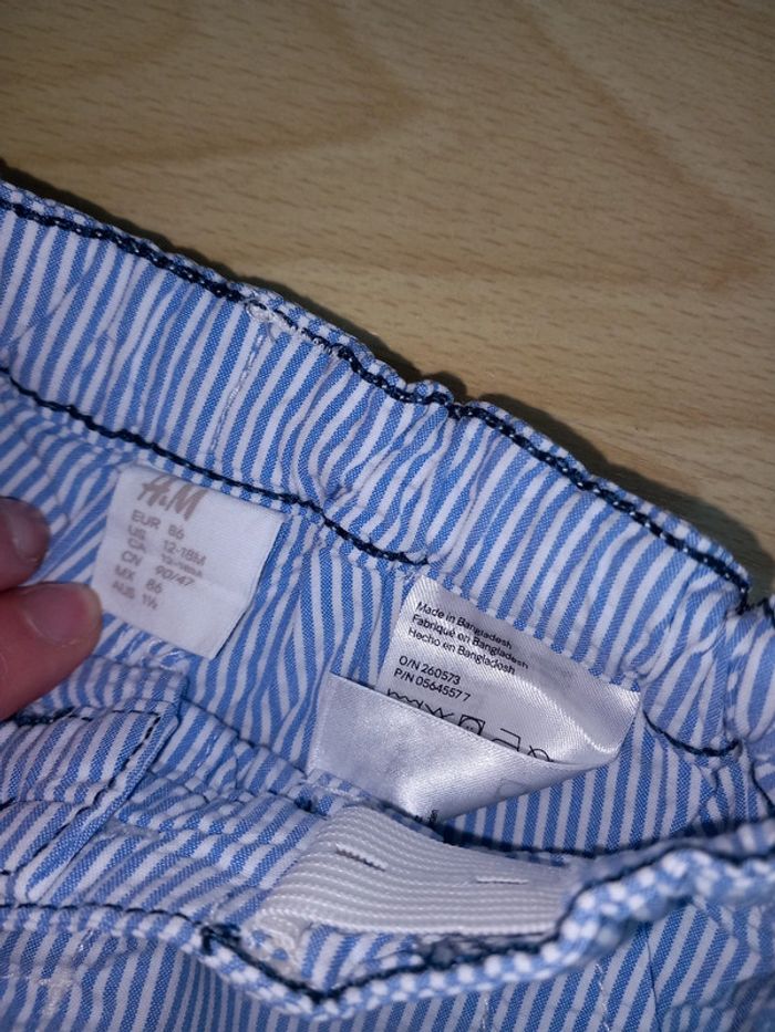 Short à rayures élégant idéal cérémonie H&M excellent état 12/18 mois - photo numéro 4