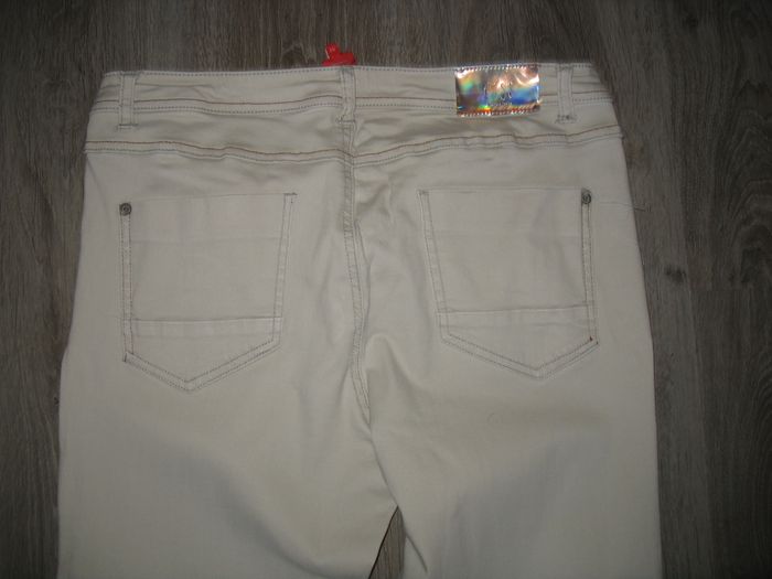 JEAN SLIM BEIGE "MISS CAPTAIN" - TAILLE 42 - n°03 - photo numéro 4