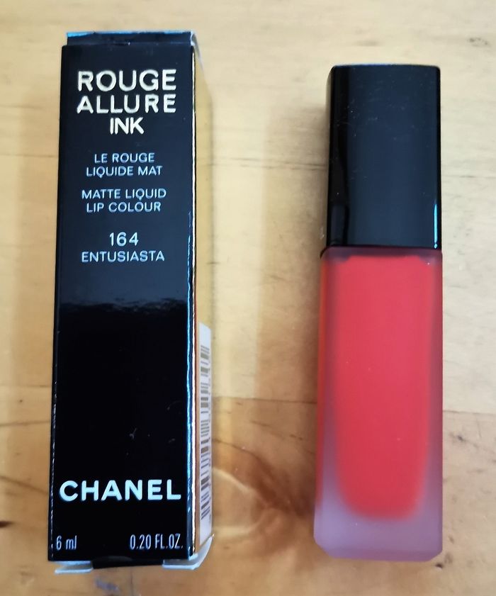 Rouge-à-lèvres "Chanel" - photo numéro 2