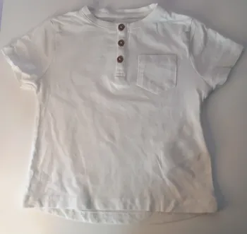 T-shirt blanc boutons et pochette Kiabi