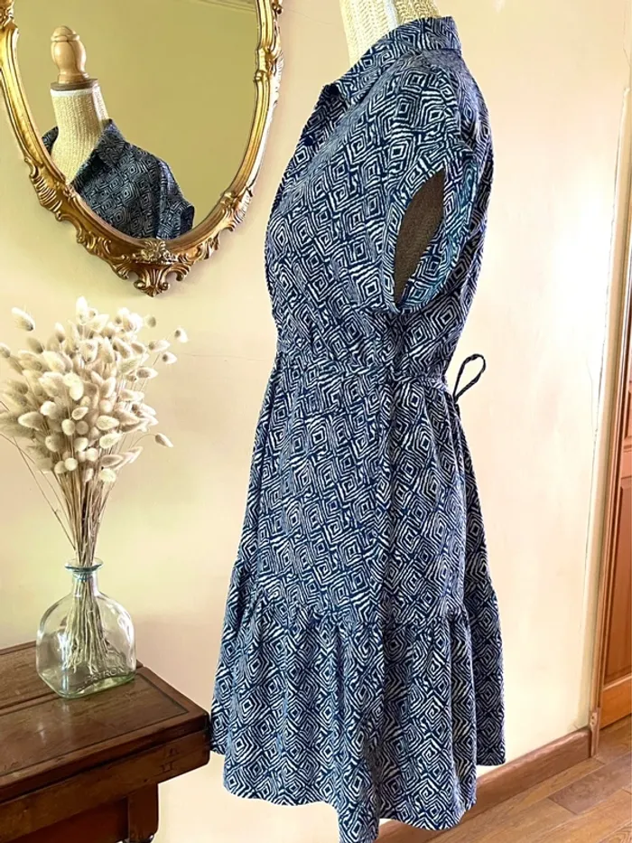 Robe Chemise trafic - Taille S - Chic et Confortable neuf - photo numéro 3
