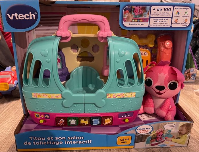 Titou et Son Salon De Toilettage Interactif Vtech