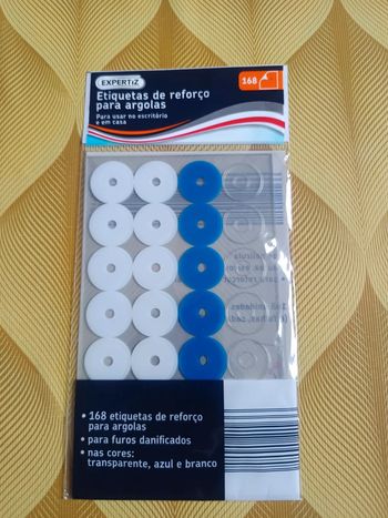 Oeillets pour feuilles de classeur