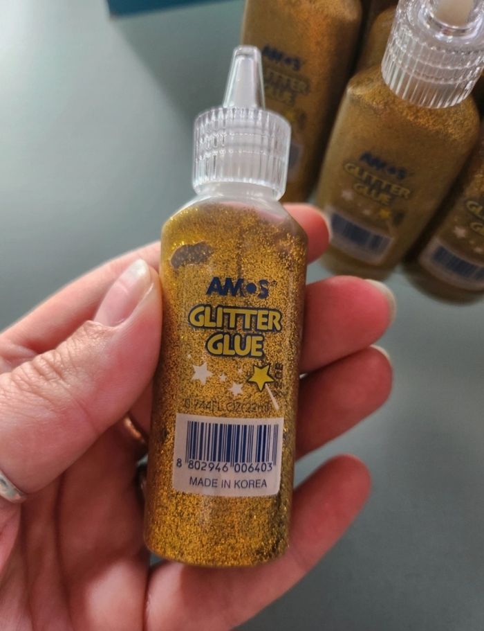 Colle pailletée dorée 24 tubes neufs - photo numéro 4