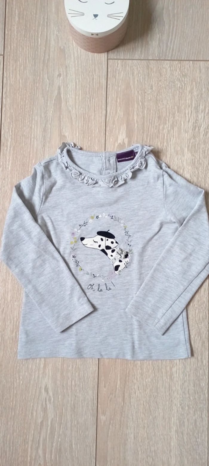 T-shirt Sergent Major, taille 3 ans, en très bon état.