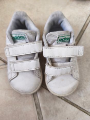 Baskets Adidas taille 20