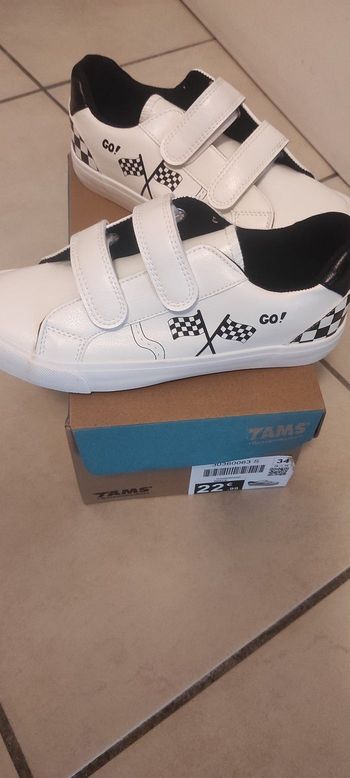 Baskets blanches neuves T34