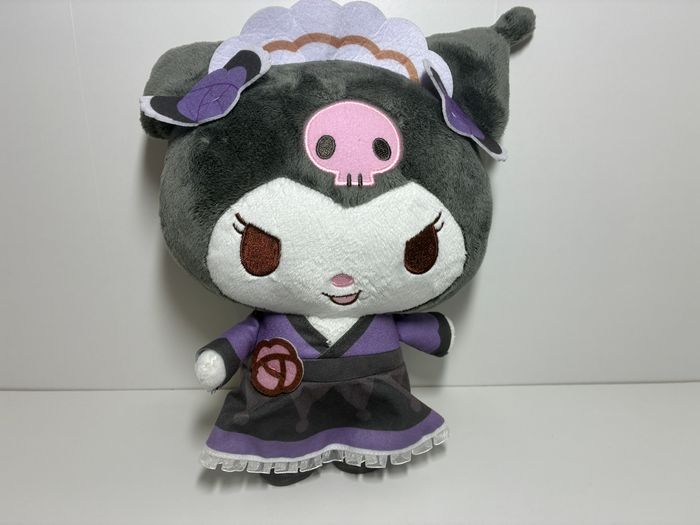 Grande Peluche Kuromi Japonais Style