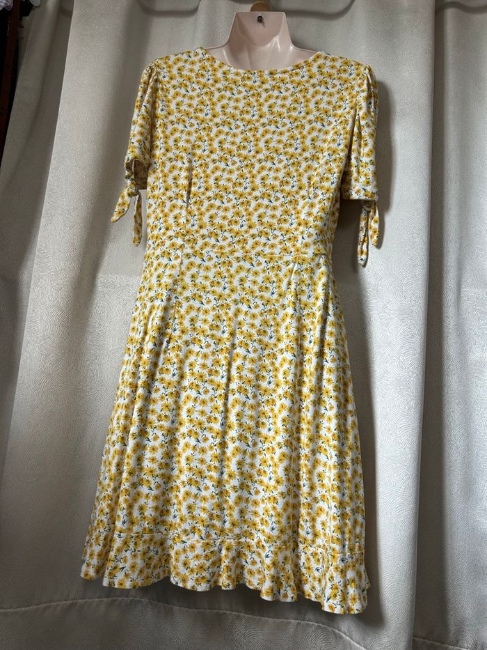 Magnifique robe fleurie jaune L Colin’s - photo numéro 7