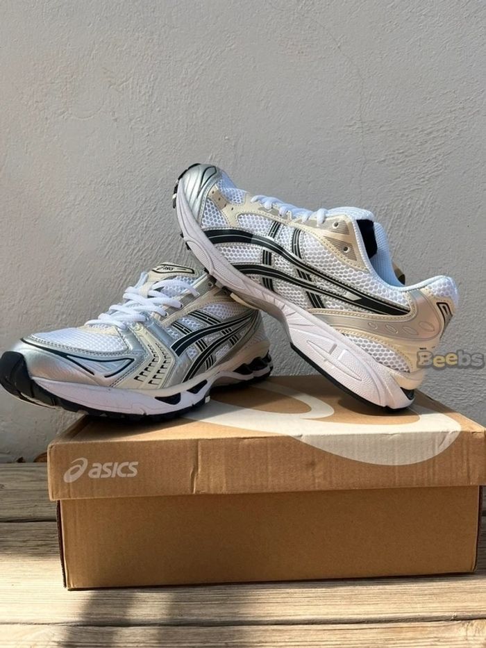 Asics Gel-Kayano 14 Taille 43.5 - photo numéro 2