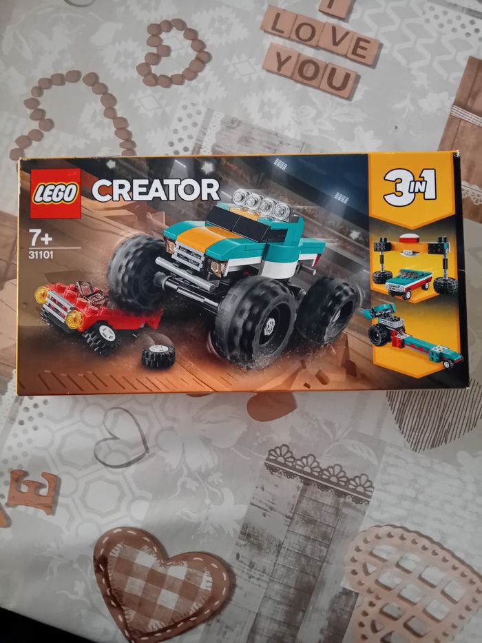 Lego creator 31101