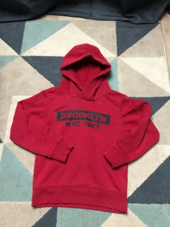 Pull capuche