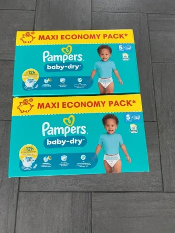 188 couches Pampers baby dry Taille 5 T5 lot