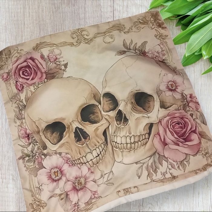 Housse de coussin  tête de mort gothique - photo numéro 2