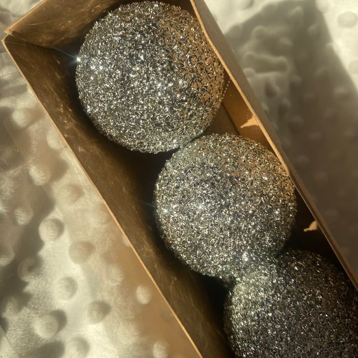 ✨🎄 Boules de Noël argentées – lot de 4 scintillantes 🎄✨