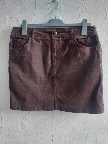 Jupe en velours côtelé marron Taille 40