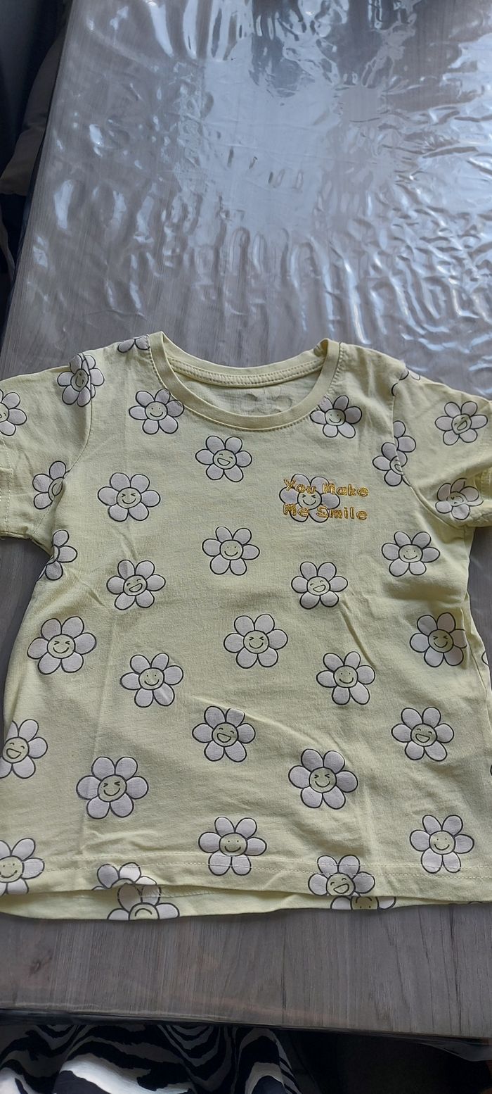 T-shirts Primark taille 6 ans - photo numéro 2