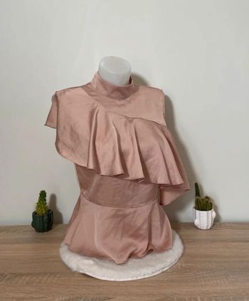 Débardeur rose pâle près du cou à voile Zara