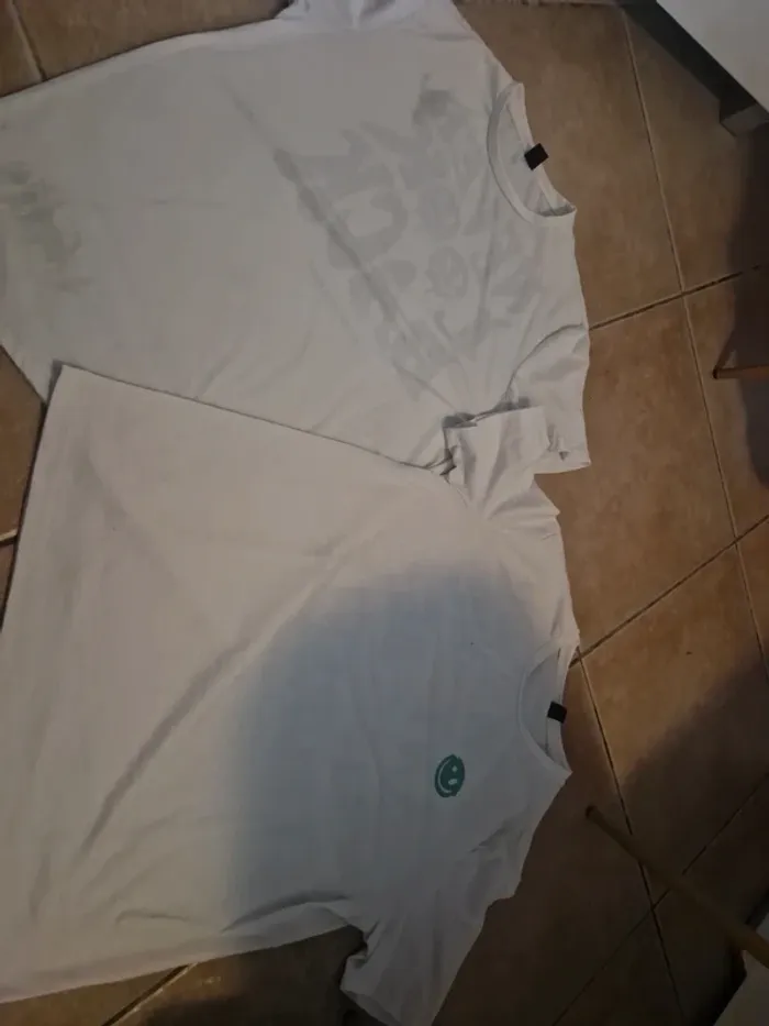 Lot de 2 tee shirts shein - photo numéro 2