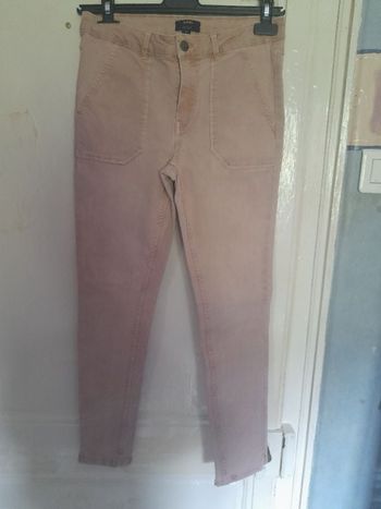 Pantalon en jean rose skinny fit, marque Kiabi, taille 36