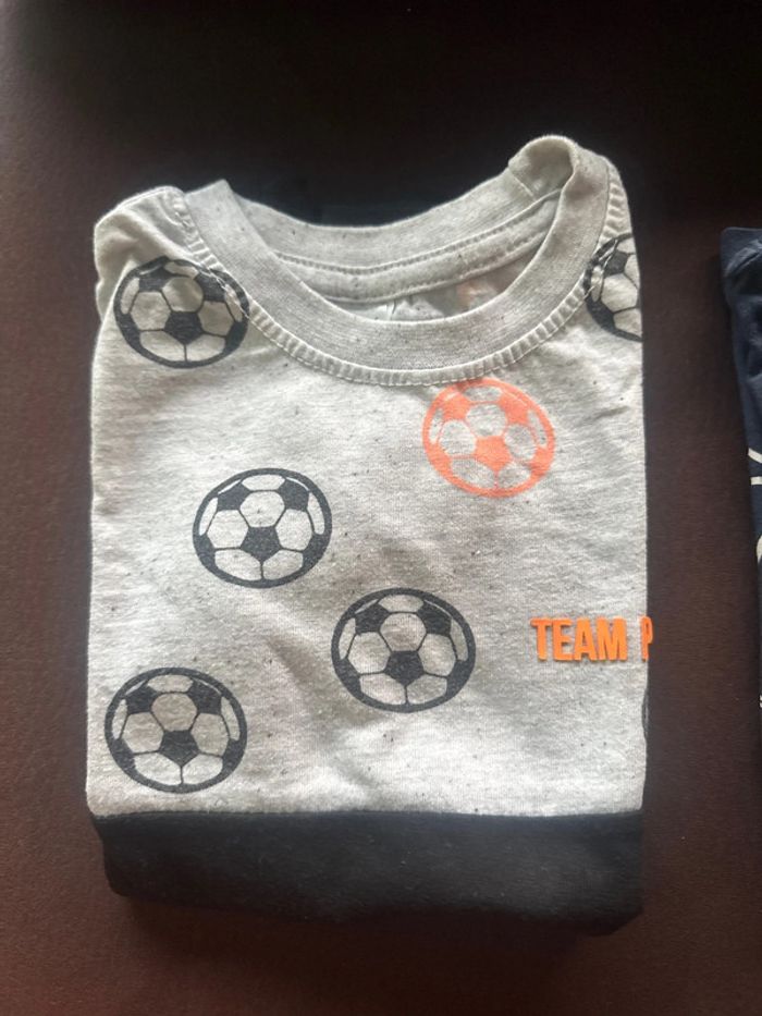 Lot n’4 de 2 T-shirts MC garçon 5 ans