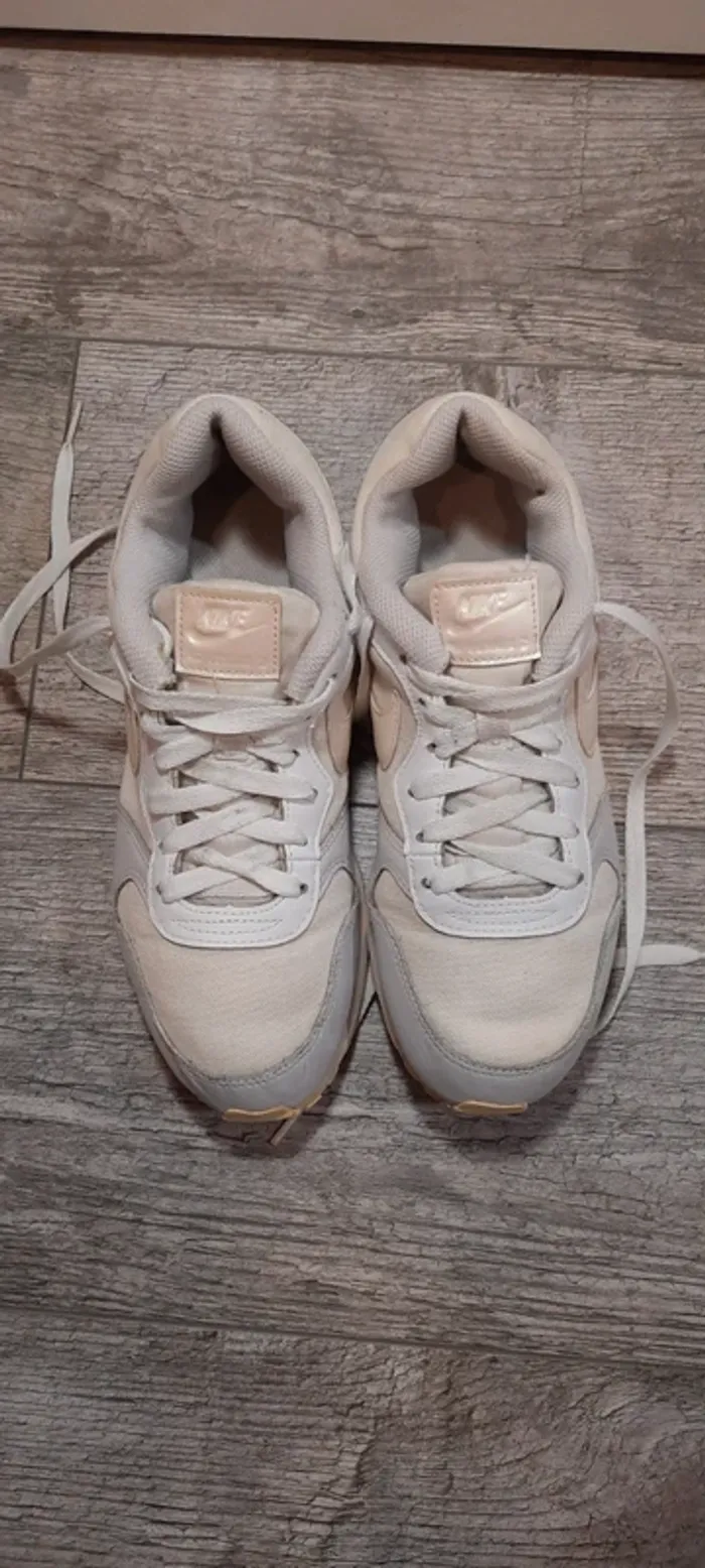 Basket femme Nike MD Runner 38.5 - photo numéro 4