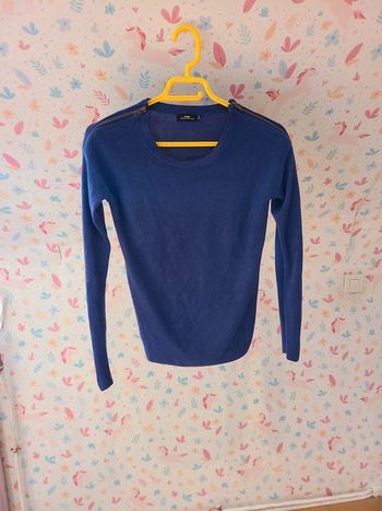 Pull violet