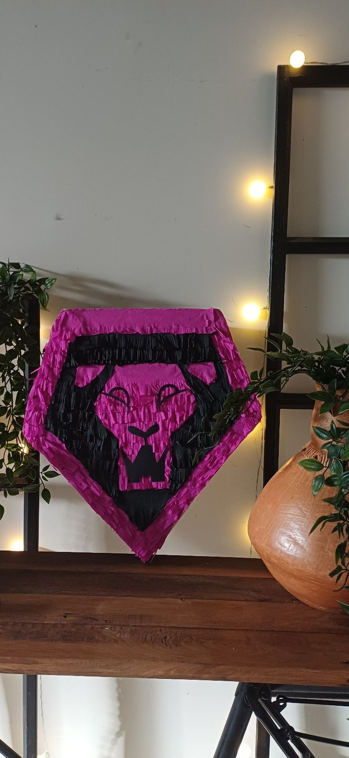 Pinatas anniversaire kpop