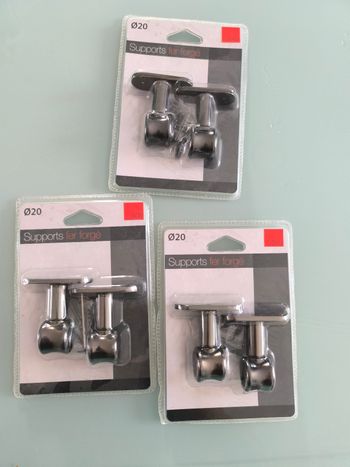 Support de tringle  à rideaux