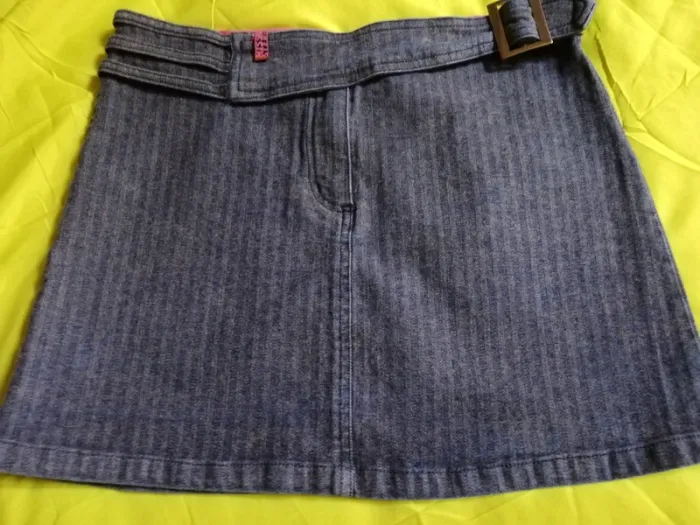 Jupe jeans adolescente