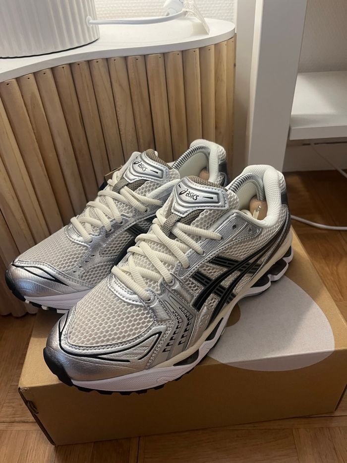 Asics Gel Kayano 14 - photo numéro 2