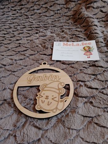 Boule de Noël en bois personnalisé