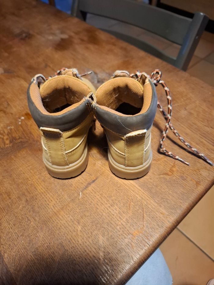 Chaussure 25 - photo numéro 5
