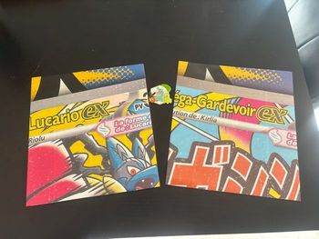 Lot 2 posters +1 pin s 