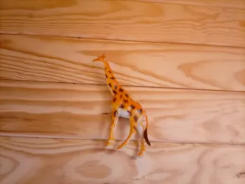 Figurine girafe réaliste