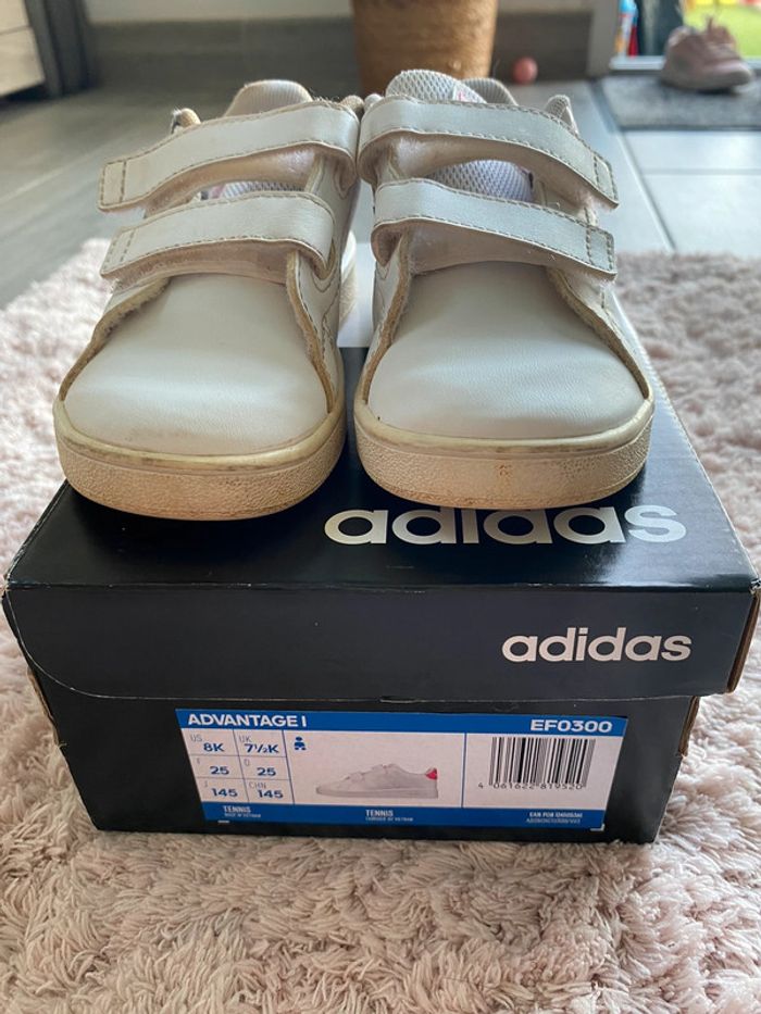 Basket Adidas personnalisée Bouriquet au prénom de Célia taille 25 - photo numéro 5