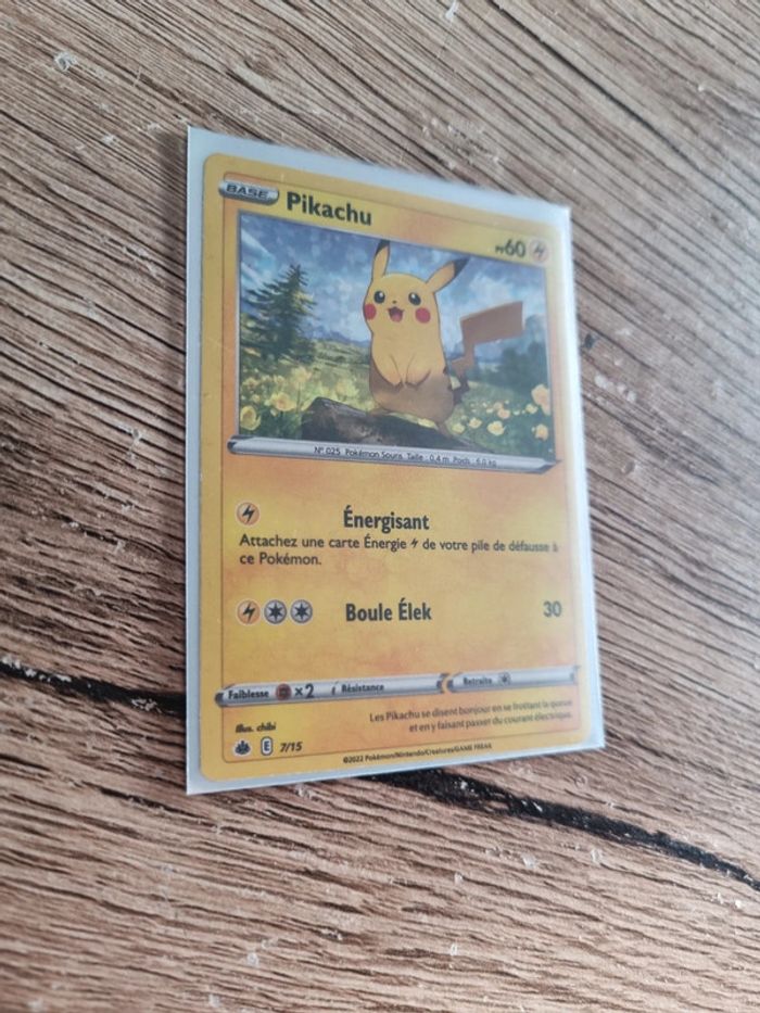 Carte pokémon pikachu holo 7/15 fr année 2022 - photo numéro 4